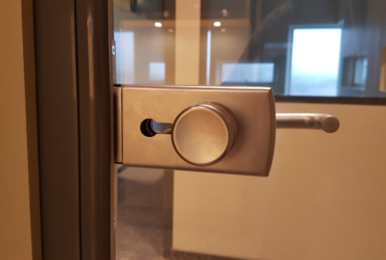 glass-door-handle