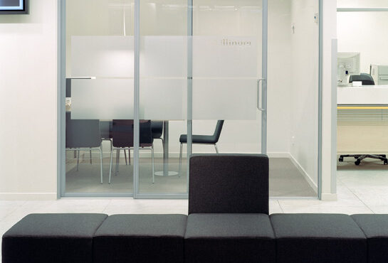 office-glass-wall-4